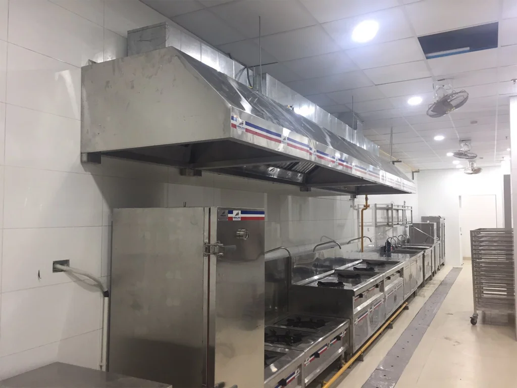 Dự án Bếp nhà máy Hestra - Hải Phòng: Chậu rửa công nghiệp - Hệ thống bếp, tum hút mùi