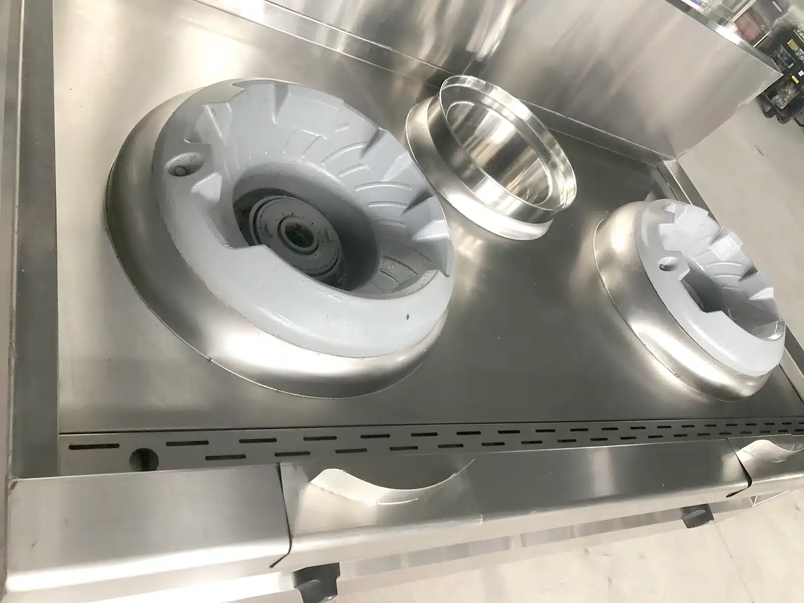 Bếp Á 2 họng gang công nghiệp Himalaya Bếp Á 2 họng gang công nghiệp Himalaya